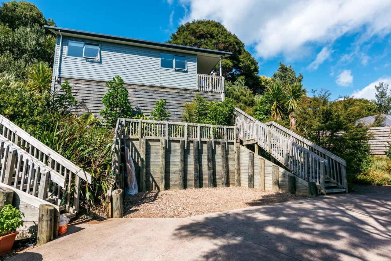 Treetop Retreat - Onetangi Holiday Home 外观 照片