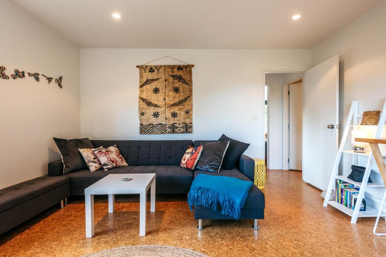 Treetop Retreat - Onetangi Holiday Home 外观 照片